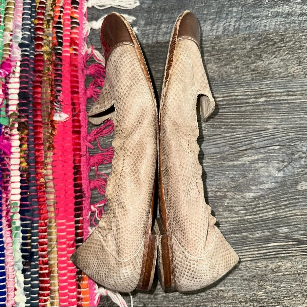 ATTILIO GIUSTI LEOMBRUNI AGL taupe snakeskin leather cap toe flats. 38.5 - Picture 5 of 11